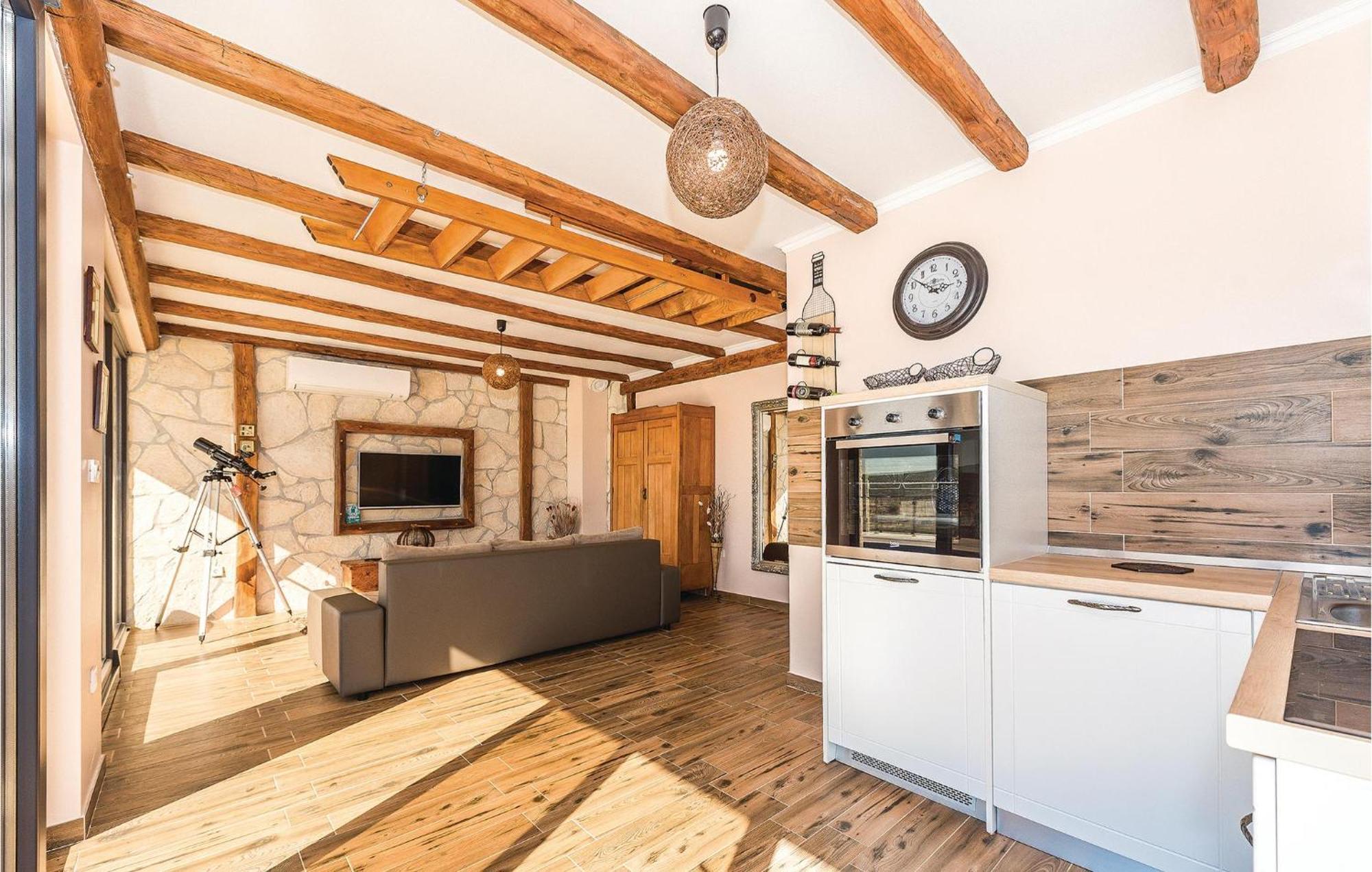 Gorgeous Home In Kijevo With Kitchen Exteriör bild