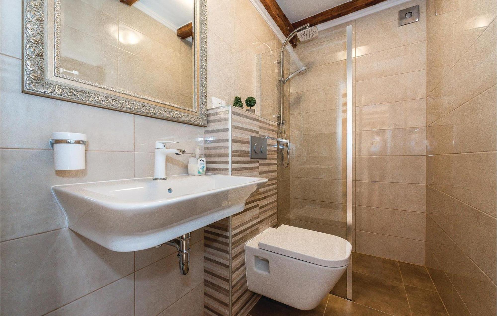 Gorgeous Home In Kijevo With Kitchen Exteriör bild