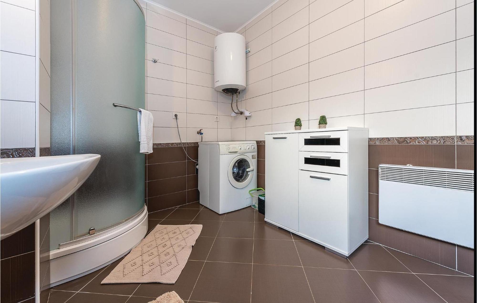 Gorgeous Home In Kijevo With Kitchen Exteriör bild