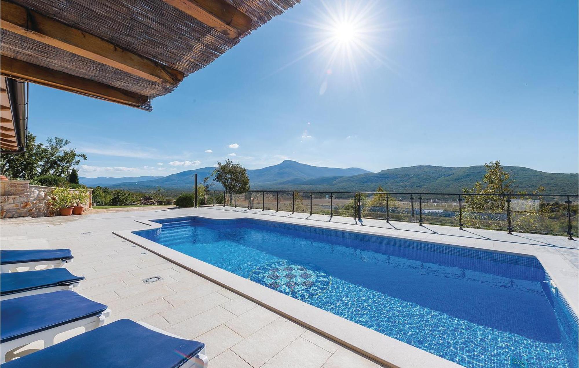 Gorgeous Home In Kijevo With Kitchen Exteriör bild